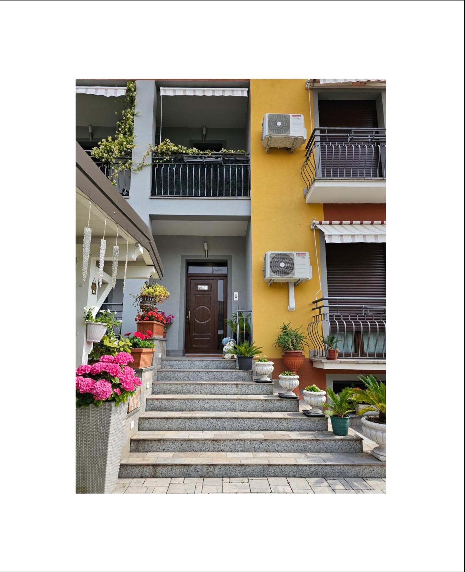 The Dreamers Cardano Al Campo Exterior photo