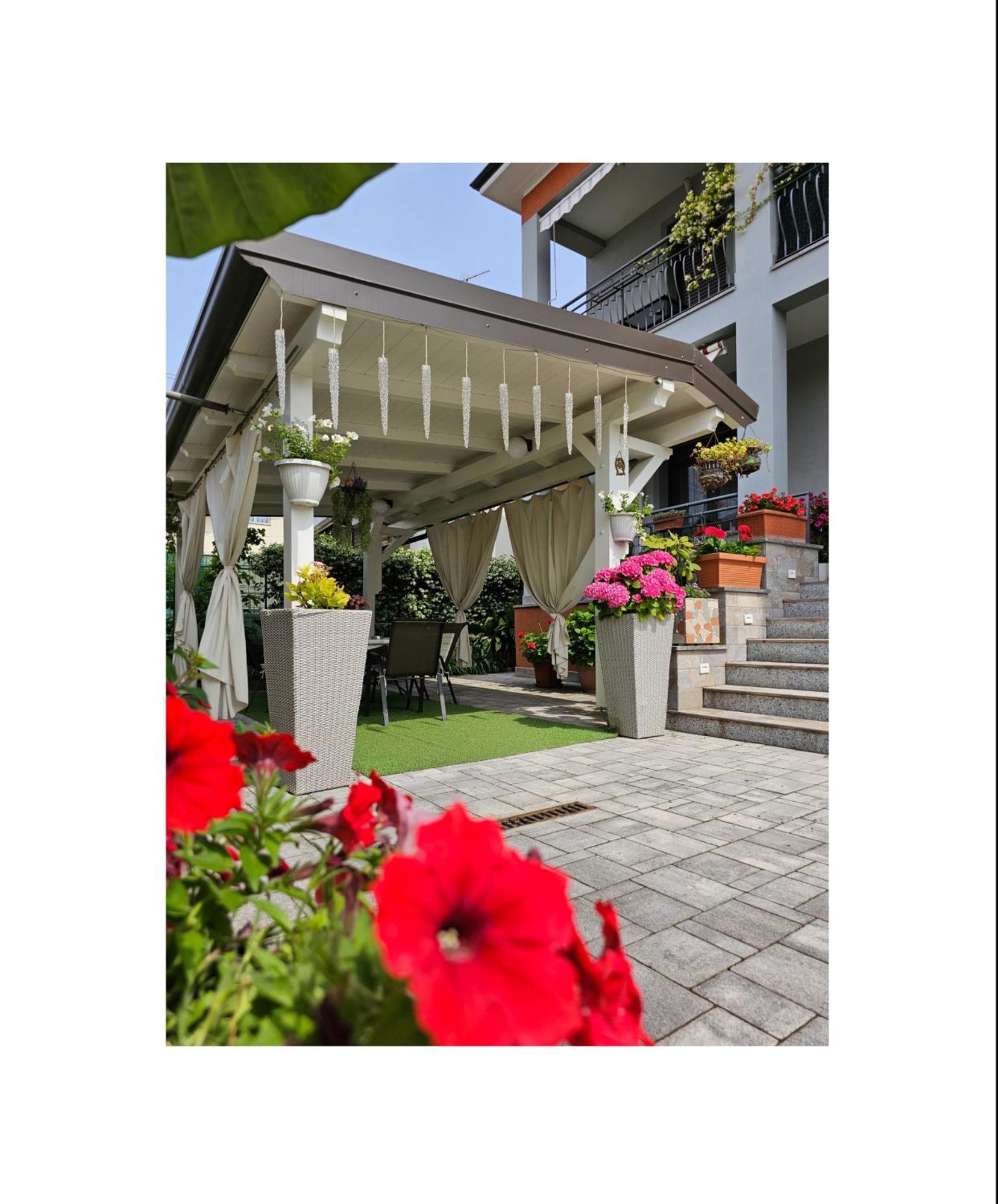 The Dreamers Cardano Al Campo Exterior photo